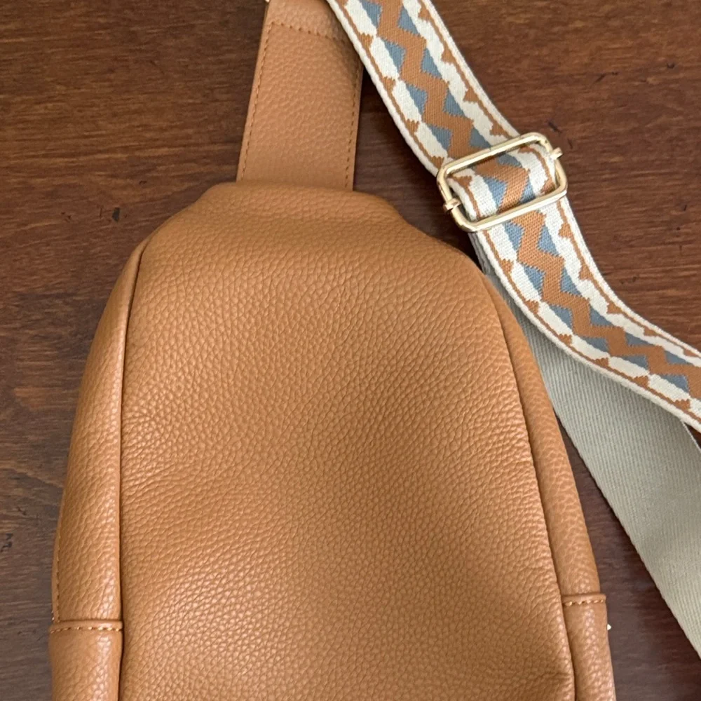 ah-dorned Women's Tan Crossbody Sling Bag Crossbody with Patterned Strap EUC - Picture 9 of 15